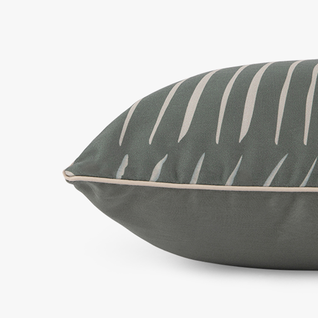 Cushion cover dark green  30x50 cm TRIAQUA